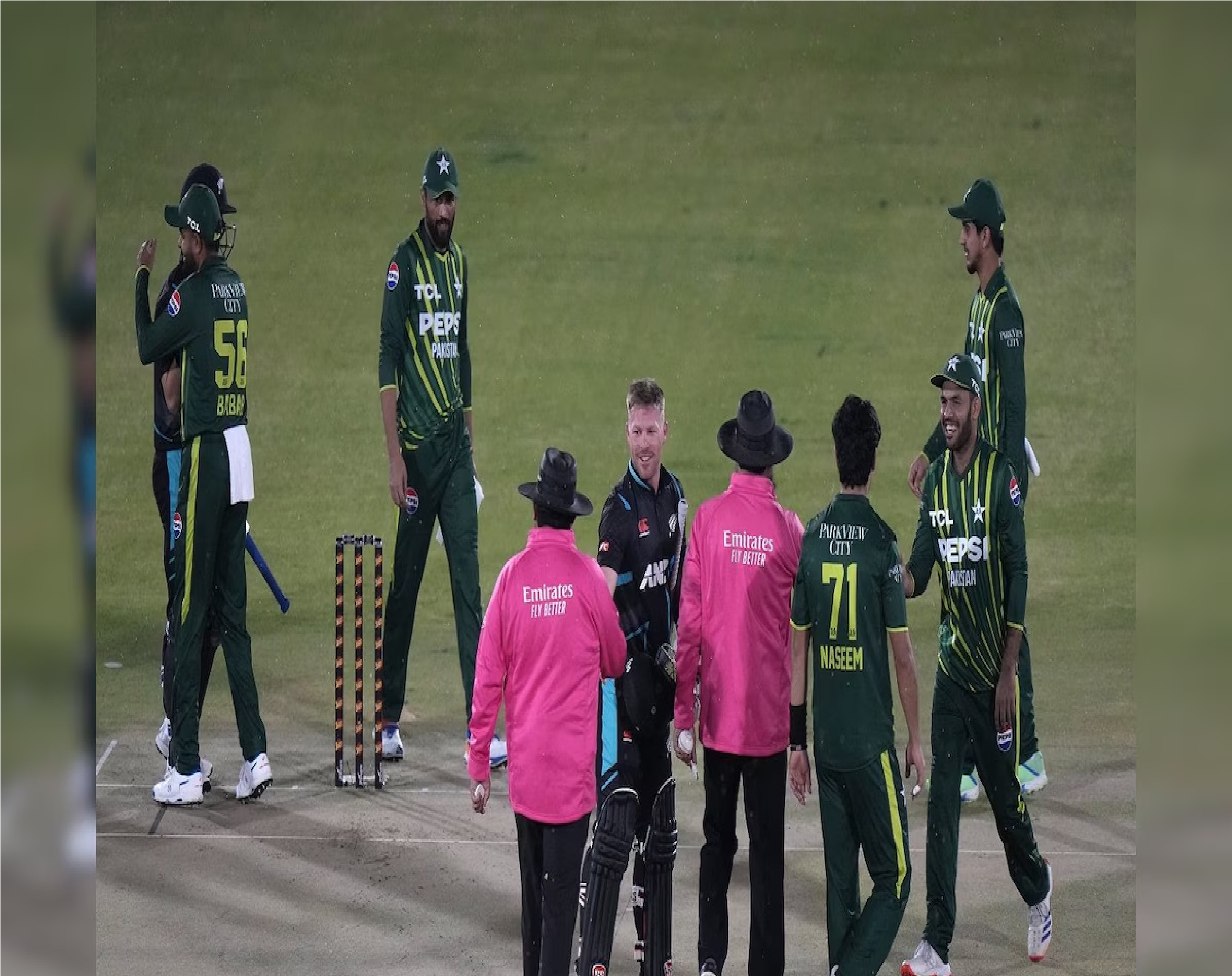 Pak vs Nz: सिर्फ 2 गेंद में रद्द हुआ पहला मुकाबला, पाकिस्तान में हो पाएगा दूसरा टी20, जानिए कैसे हैं हालात